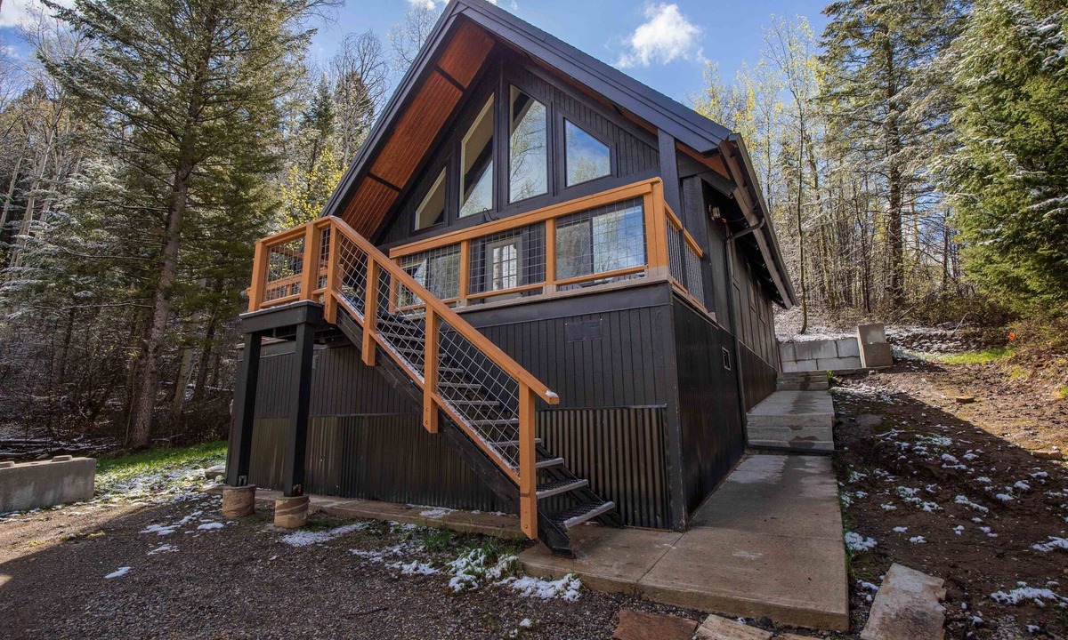 Star Valley Ranch House | Home on golf course pond. Hike. Swim. Golf!