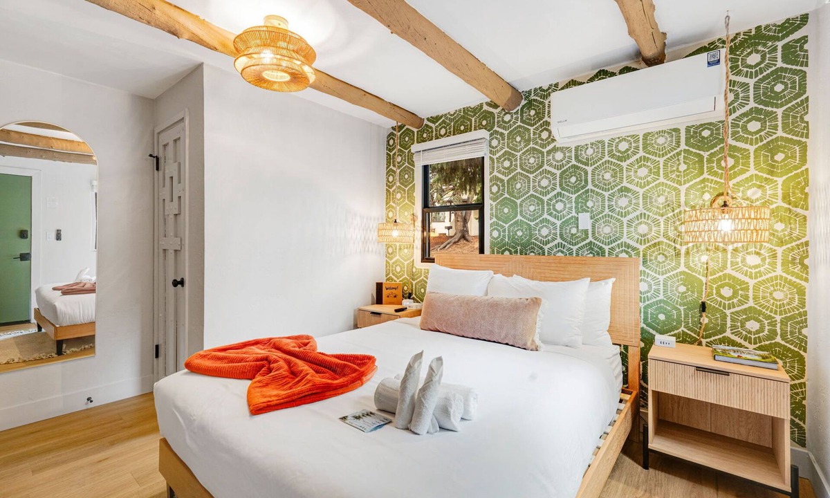 Manitou Springs Apartment | Homey Studio in Manitou Springs, Walk Downtown