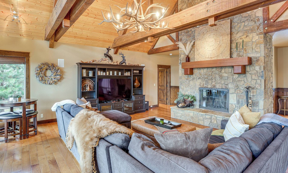 Three Rivers House | Hot Tub & Dock: Deschutes River All-Season Retreat