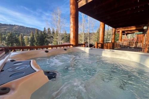 Mammoth Creek House | Hot Tub-Fire pit under the stars at Panguitch Lake