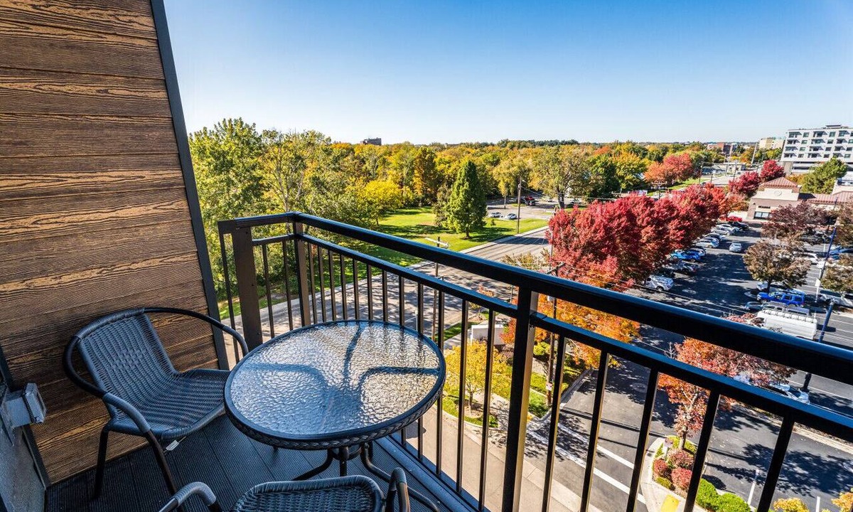 Boise Apartment | Hot Tub, King Bed, Coffee Bar, Balcony