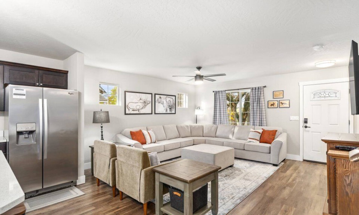 Coeur d'Alene House | Hot Tub & Midtown Modern - Construction Special