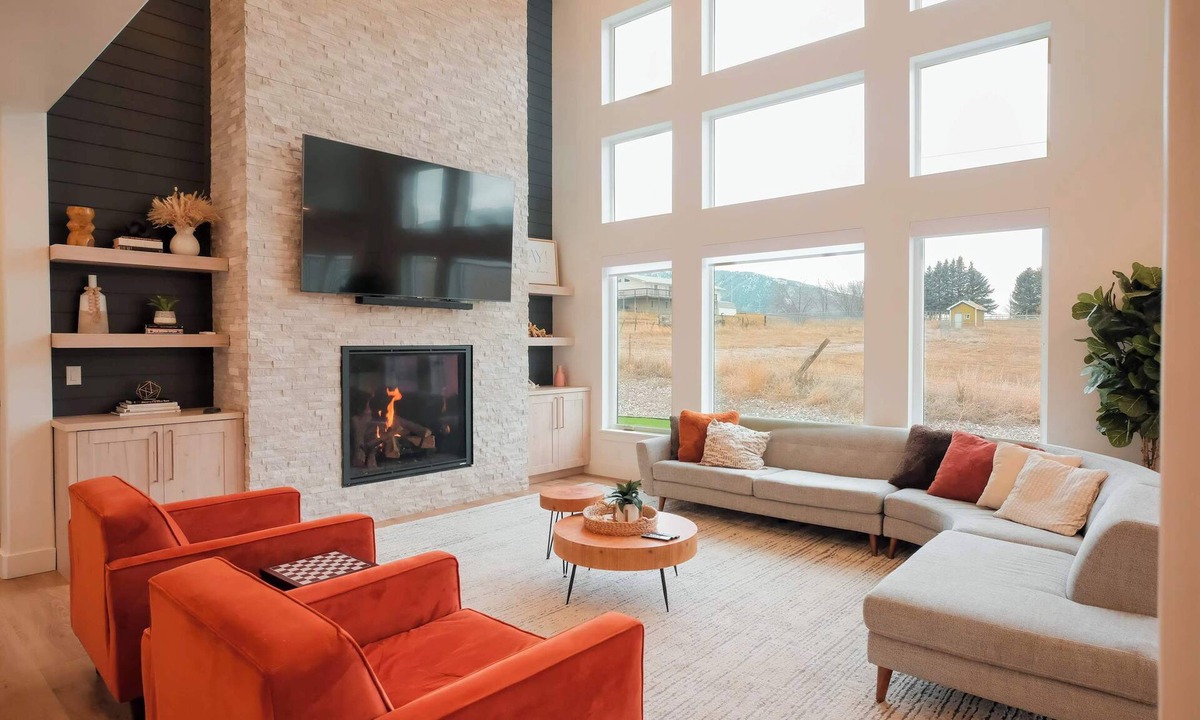 Lava Hot Springs House | Hot tub, Sports Court, Theater, Game Room, Firepit