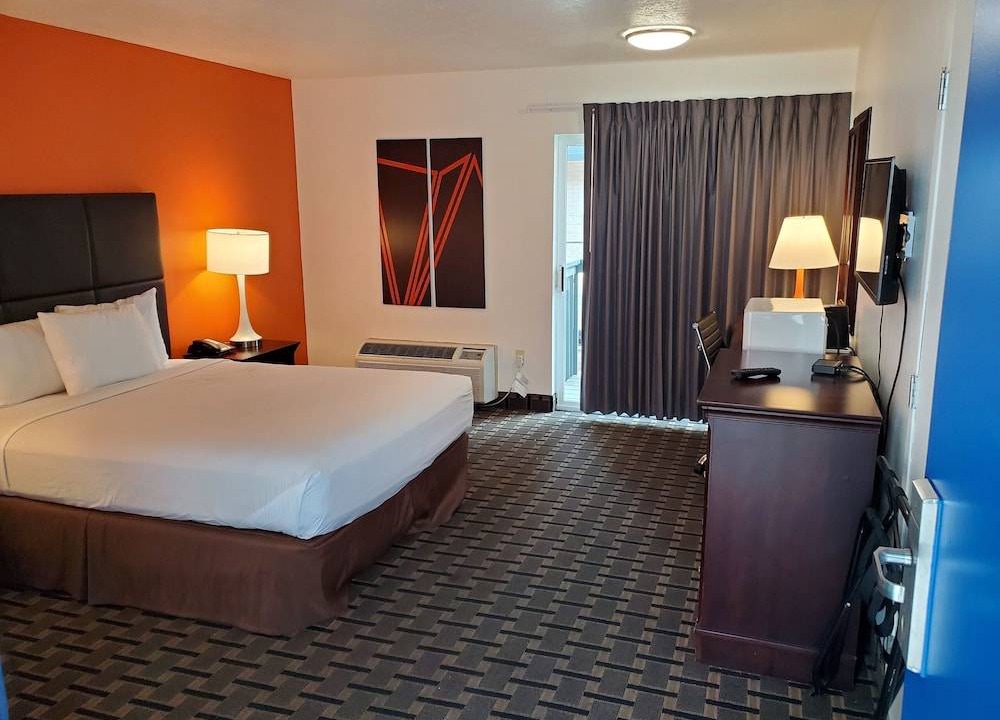 North Spokane Hotel | Howard Johnson by Wyndham Spokane