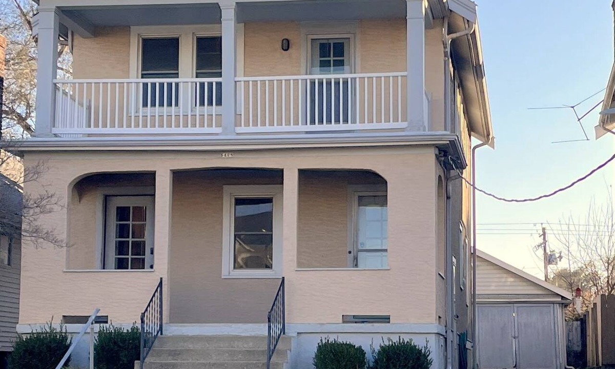 Norwood House | Hunter #2, Private One Bed near Xavier & Downtown