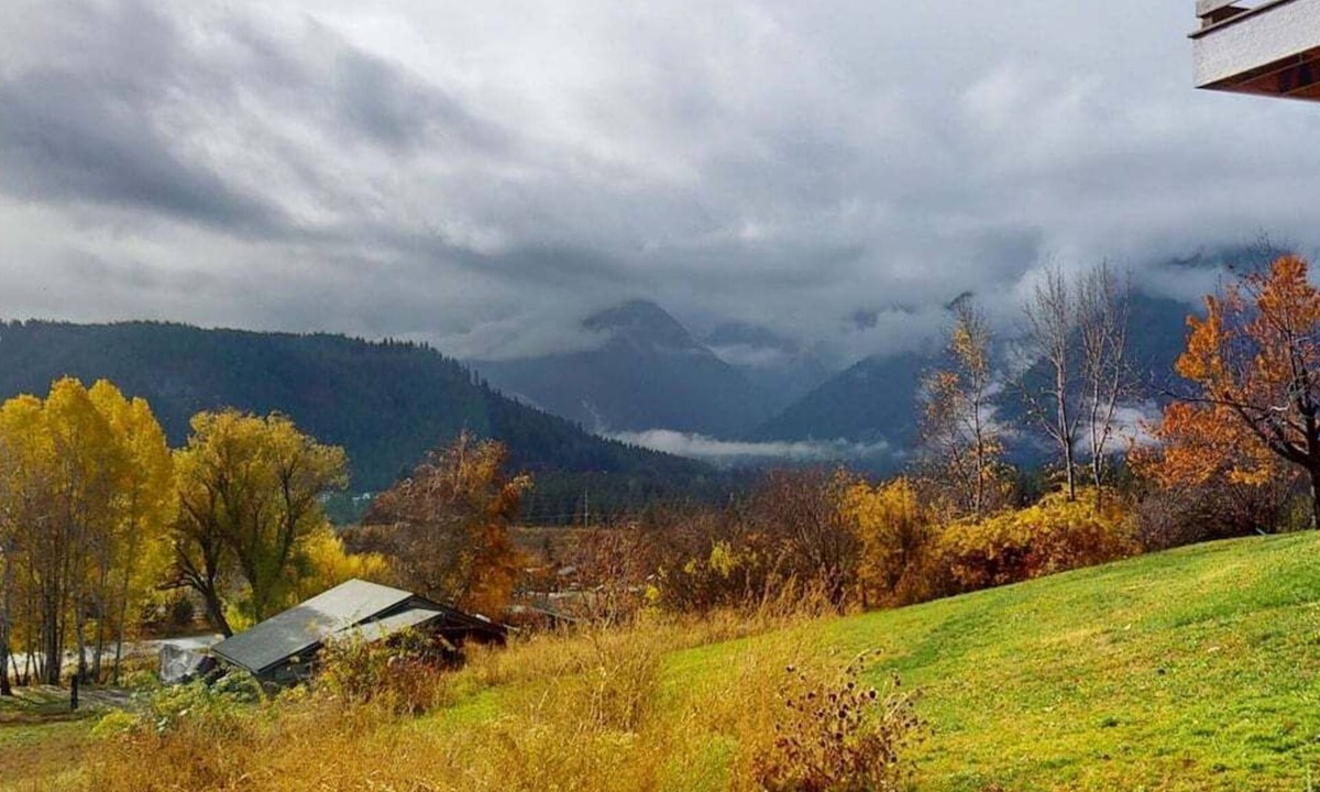 Leavenworth Apartment | Icicle Valley View King Studio Suite near Leavenworth