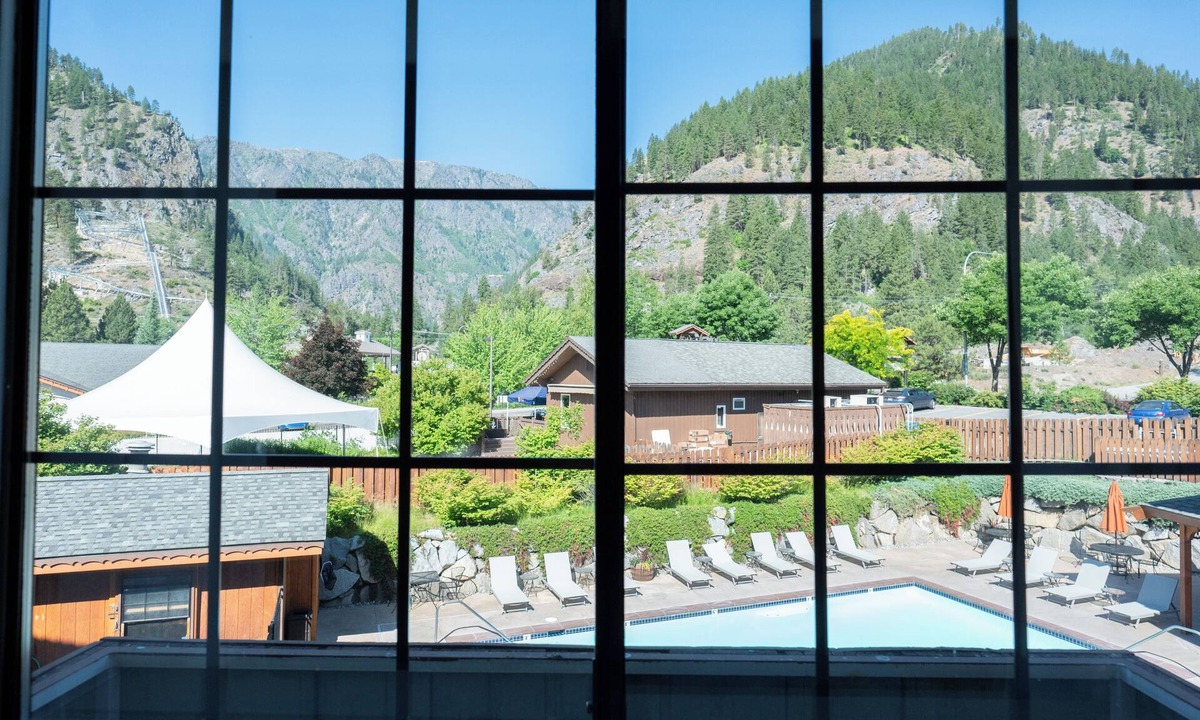 Downtown Leavenworth Hotel | Icicle Village Resort