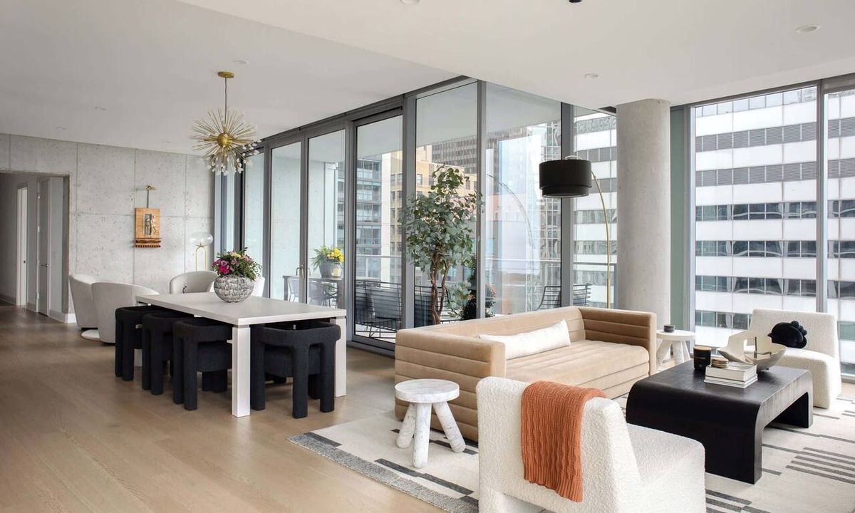 Downtown Chicago Apartment | Iconic Downtown Penthouses Getaway + City Views