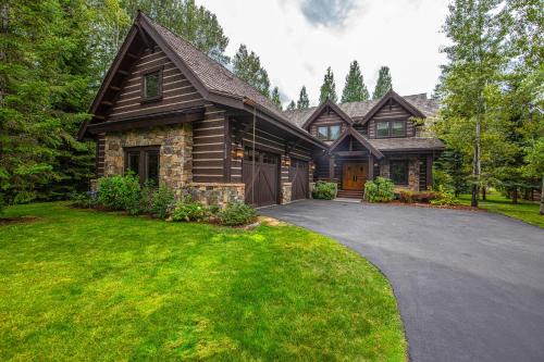 Sandpoint House | Idaho Club Lodge Home