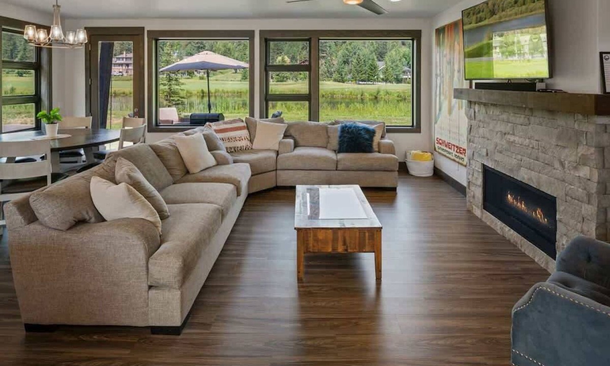 Sandpoint House | Idaho Club | Luxury, Golf, Clubhouse, Bikes