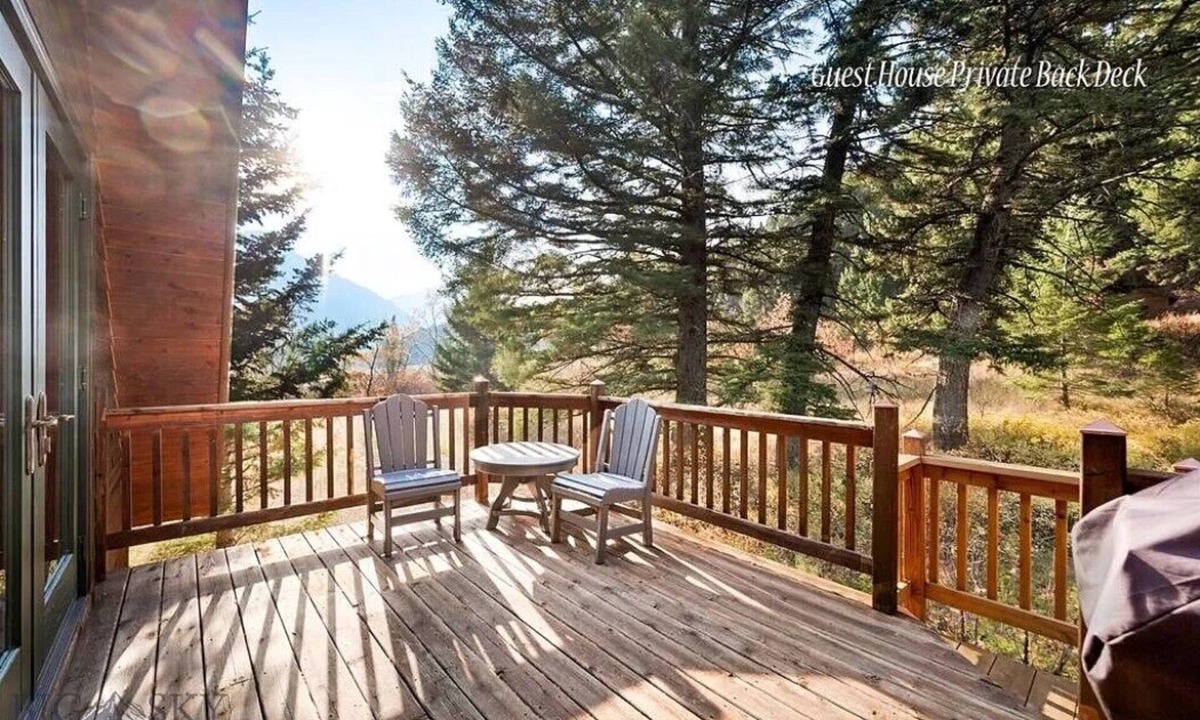 Gallatin Gateway House | Ideal Location between Bozeman and Big Sky, MT