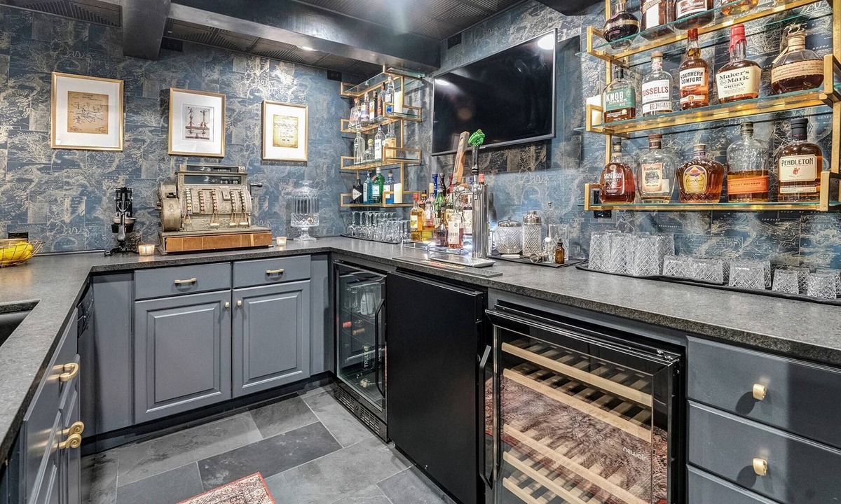 Maywood Park House | Impeccable Custom Design and Décor Throughout, Fully Fenced Half Acre w/ Private Outdoor Patio & BBQ