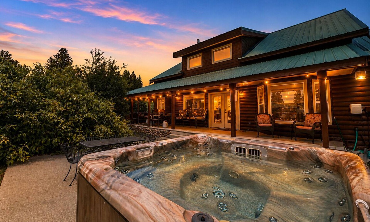 Plain Cabin | In Plain | Hot Tub | Dogs | Yard | Game Rm | BBQ