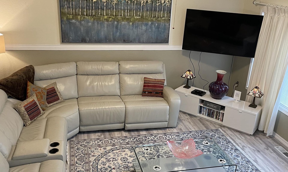 Downtown Portland House | In the heart of Downtown Portland. Everything is a short walk away!