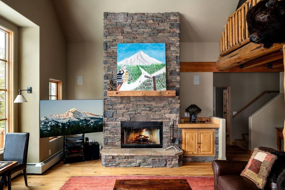 Big Sky Boat Rental | Incredible Cabin with Hot-tub in Big Sky, Montana