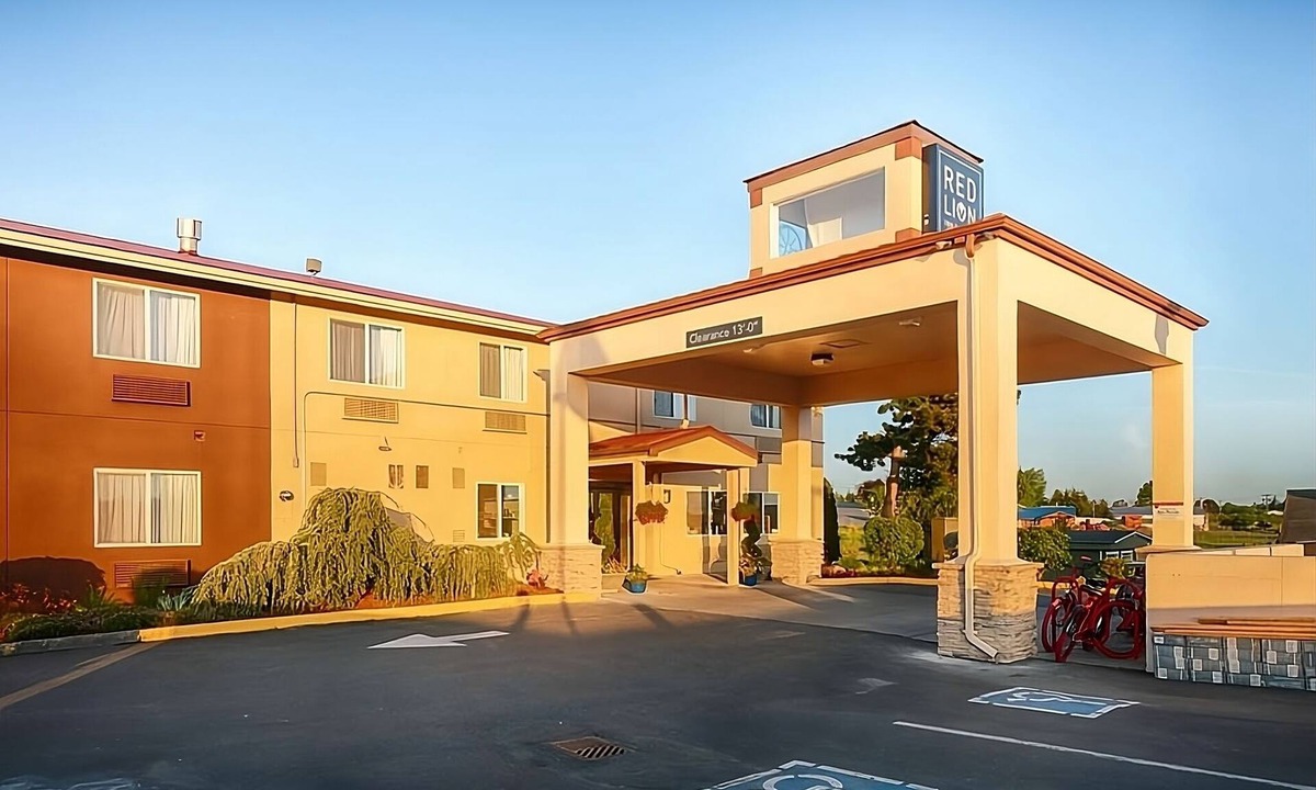 Sequim Hotel | Indulgent Family's Getaway at Spa & Wellness Center! Free Parking!