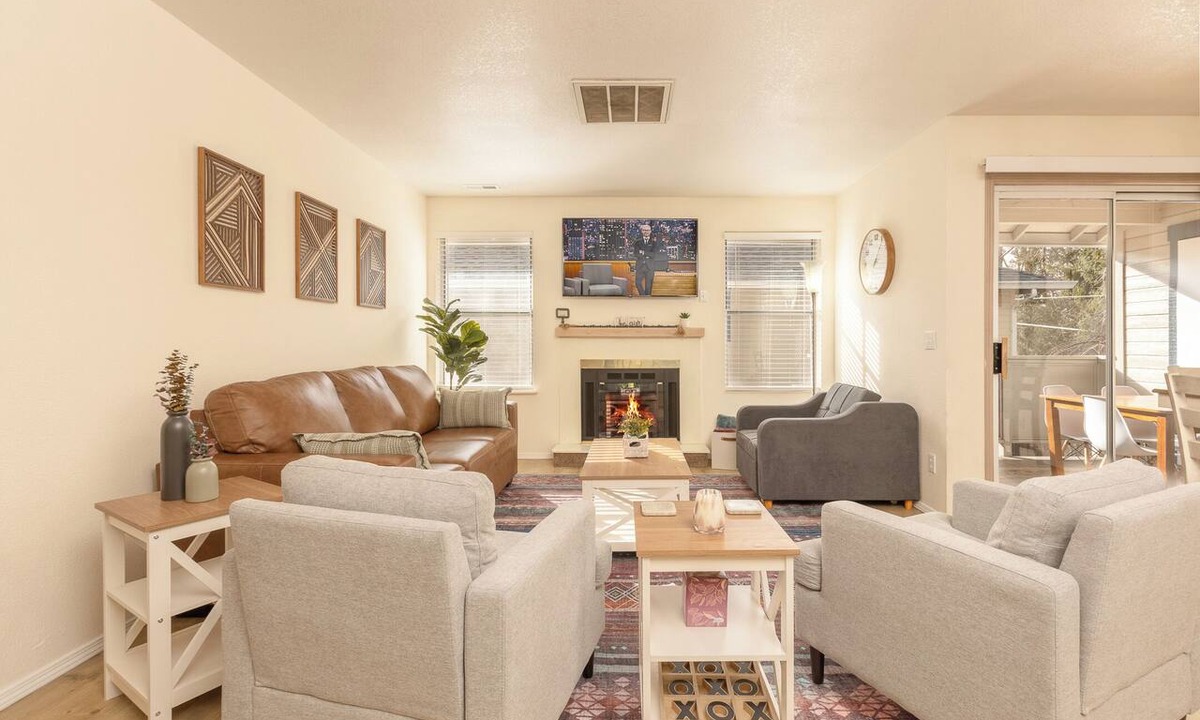 Veterans Park Apartment | InThe Heart Of Downtown Boise!