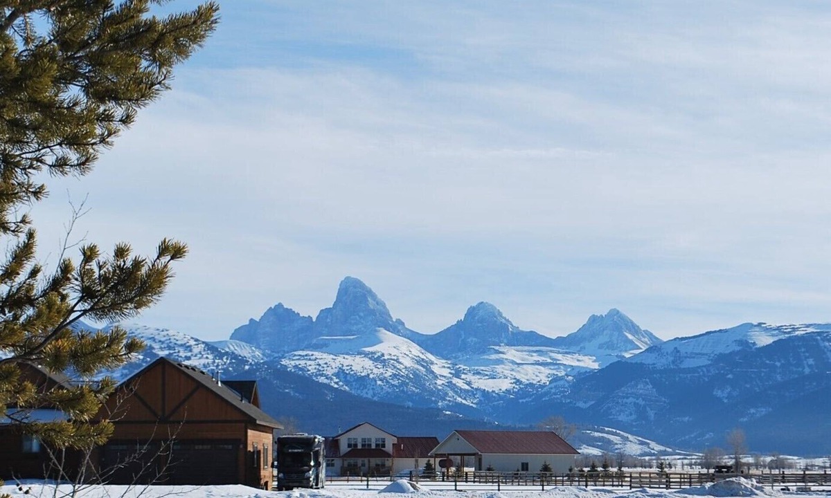 Leigh Creek Estates Cabin | Irish Eyes on the Tetons in Teton Valley