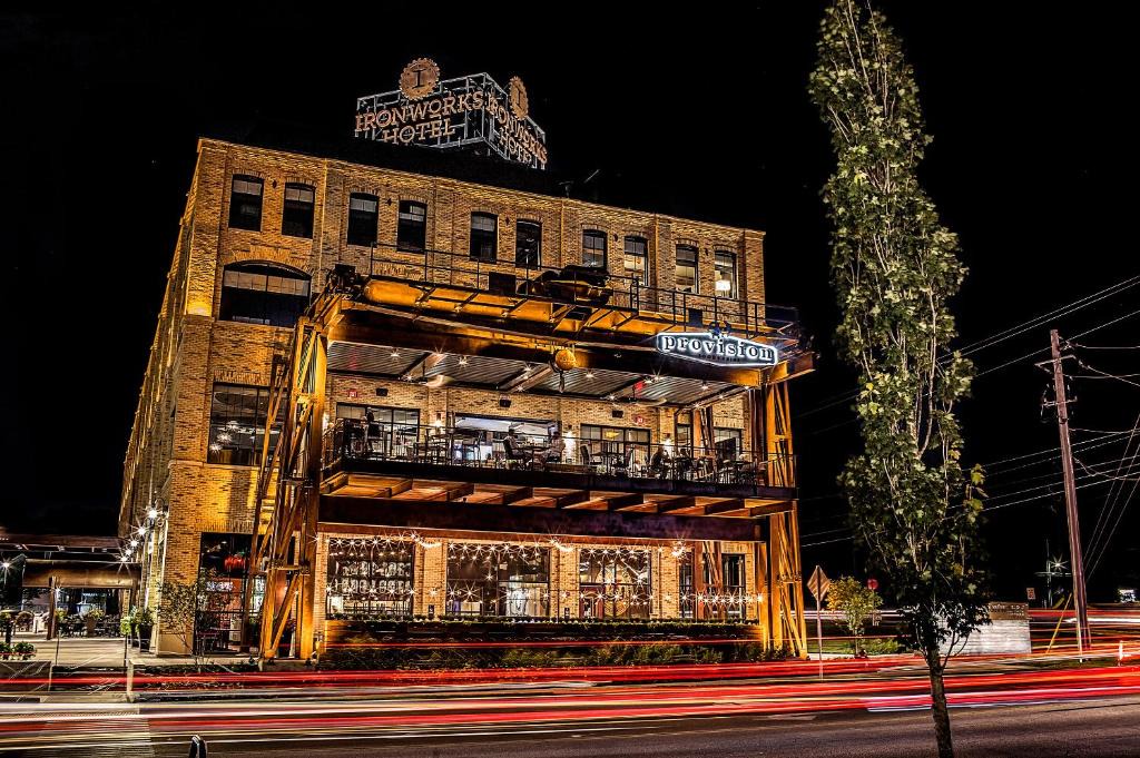 Indianapolis Hotel | Ironworks Hotel Indy