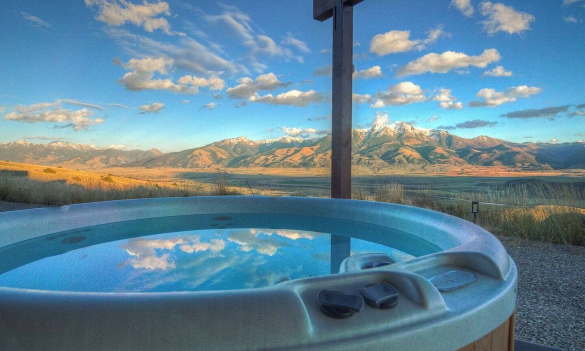Emigrant House | Is This Montana's Best View?