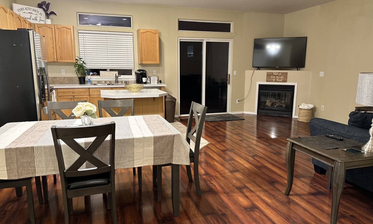 Five Oaks House | Jan-Mar, 30% Monthly Discount/Modern 3B/2.5BA House