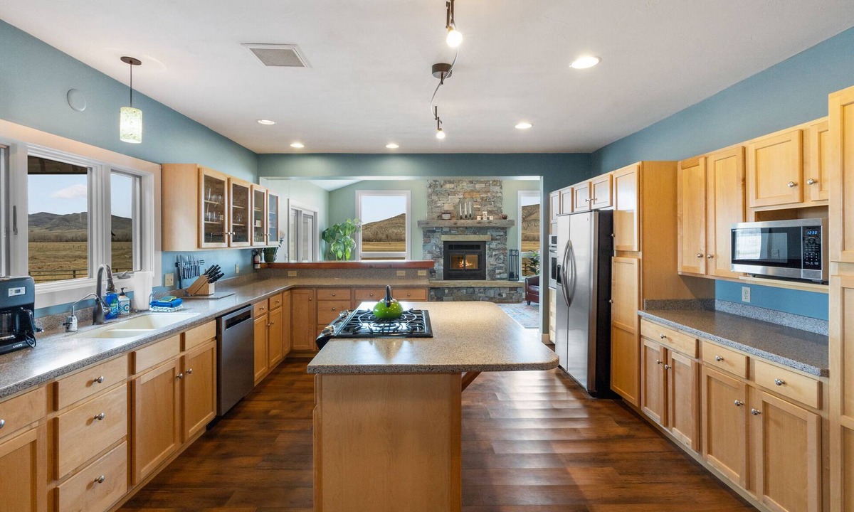 Three Forks House | Jefferson Springs Ranch House- Winter dates available!