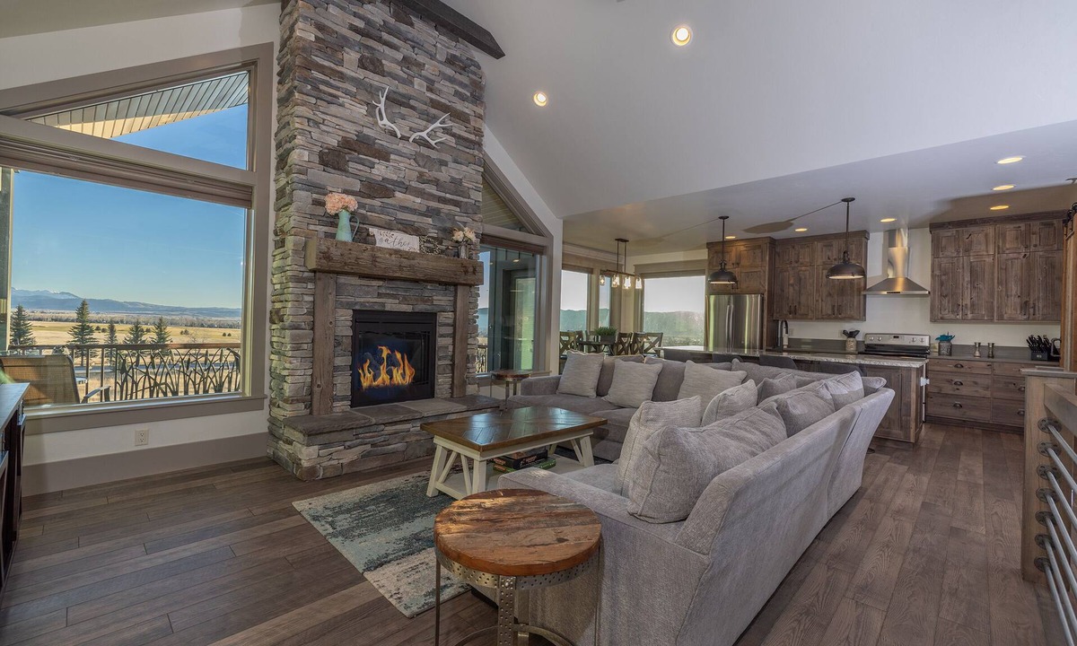 Star Valley Ranch House | KABINO: NEW! Huge Views Garage Fishing Snowmobile Trails