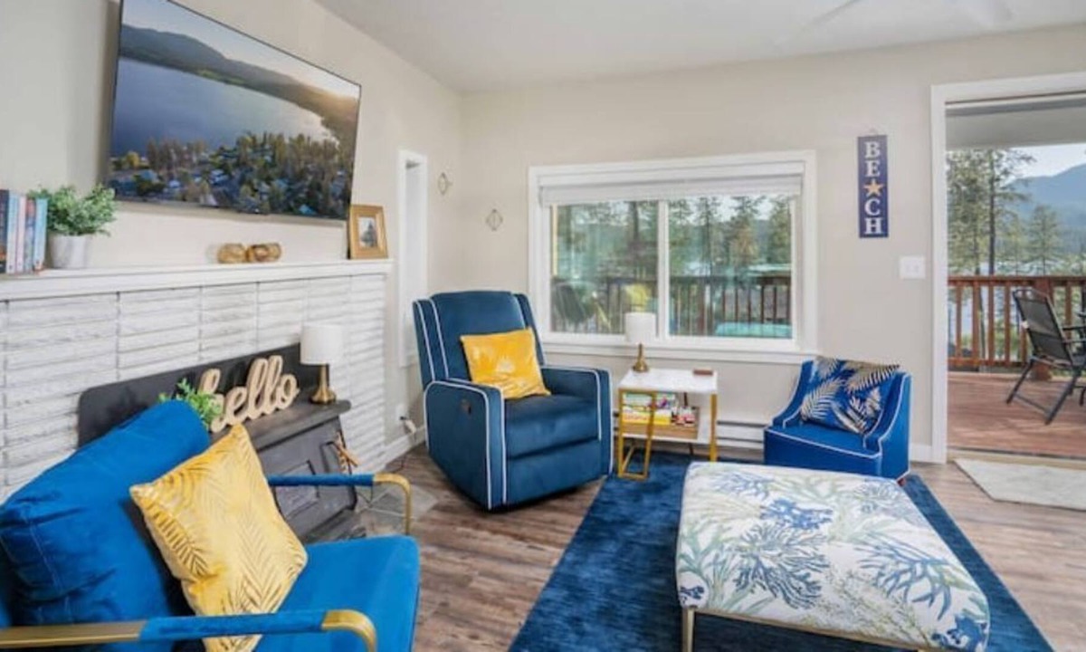 Valley Cabin | Kid-Friendly Waitts Lake Duplex: Lake views, Kayaks, Hot Tub, AC,
