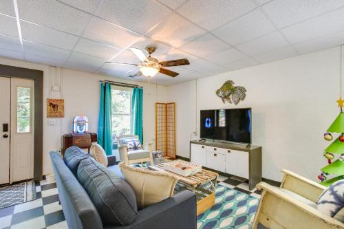Killen Apartment | Killen Vacation Rental: Walk to Wilson Lake!