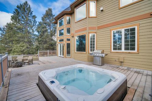 Klamath Falls House | Klamath Falls Vacation Rental w/Resort Amenities!