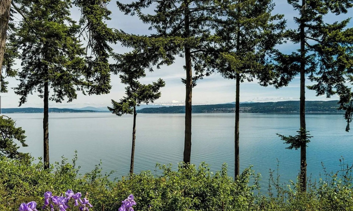 Coupeville House | La Seriné Beachfront Oasis w/Views Coupeville Whidbey