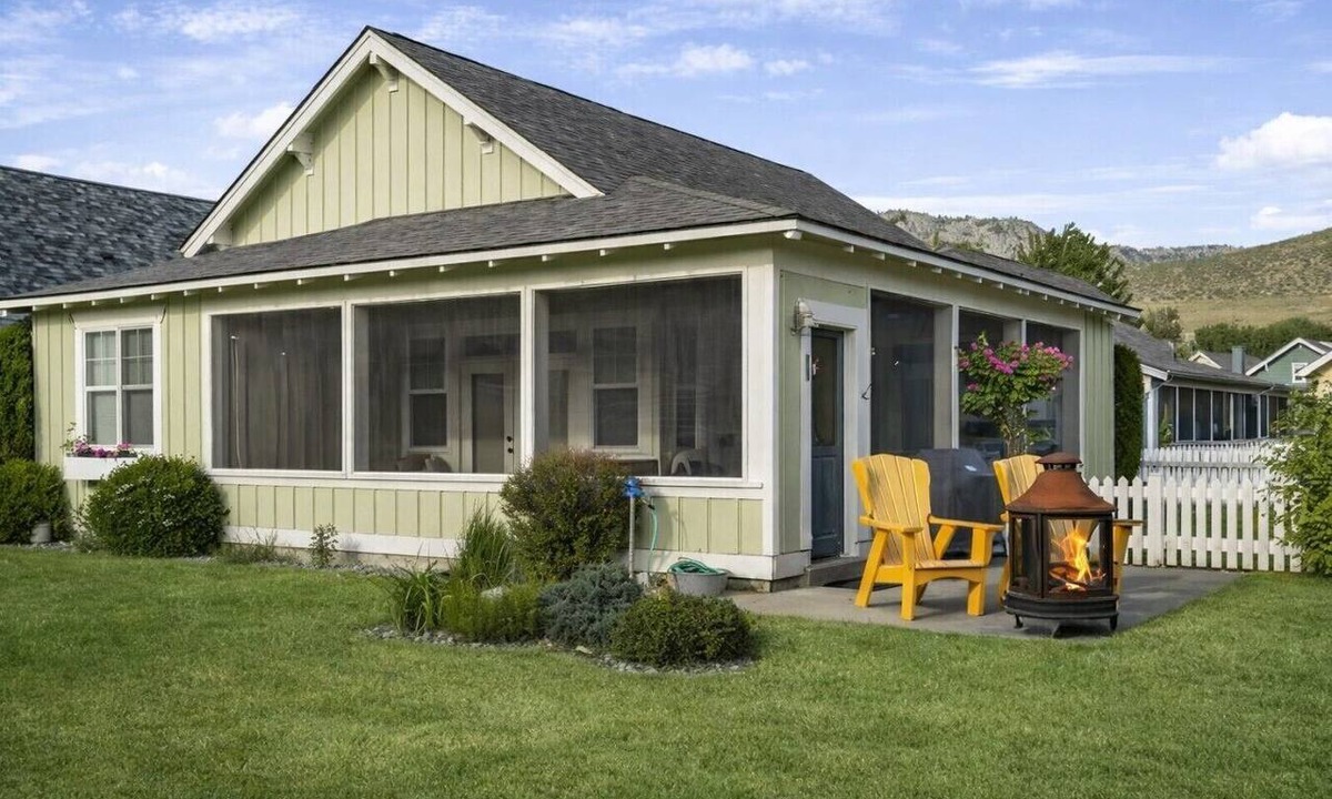 Oroville House | Lake Cottage @ Veranda Beach