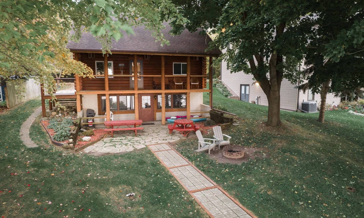 Beaver Dam Cabin | Lake Front