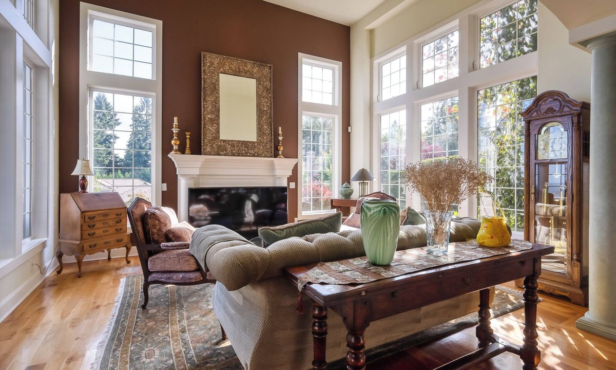 Eastgate House | Lake View Estate by Newcastle Golf Club - Family & Pet Friendly