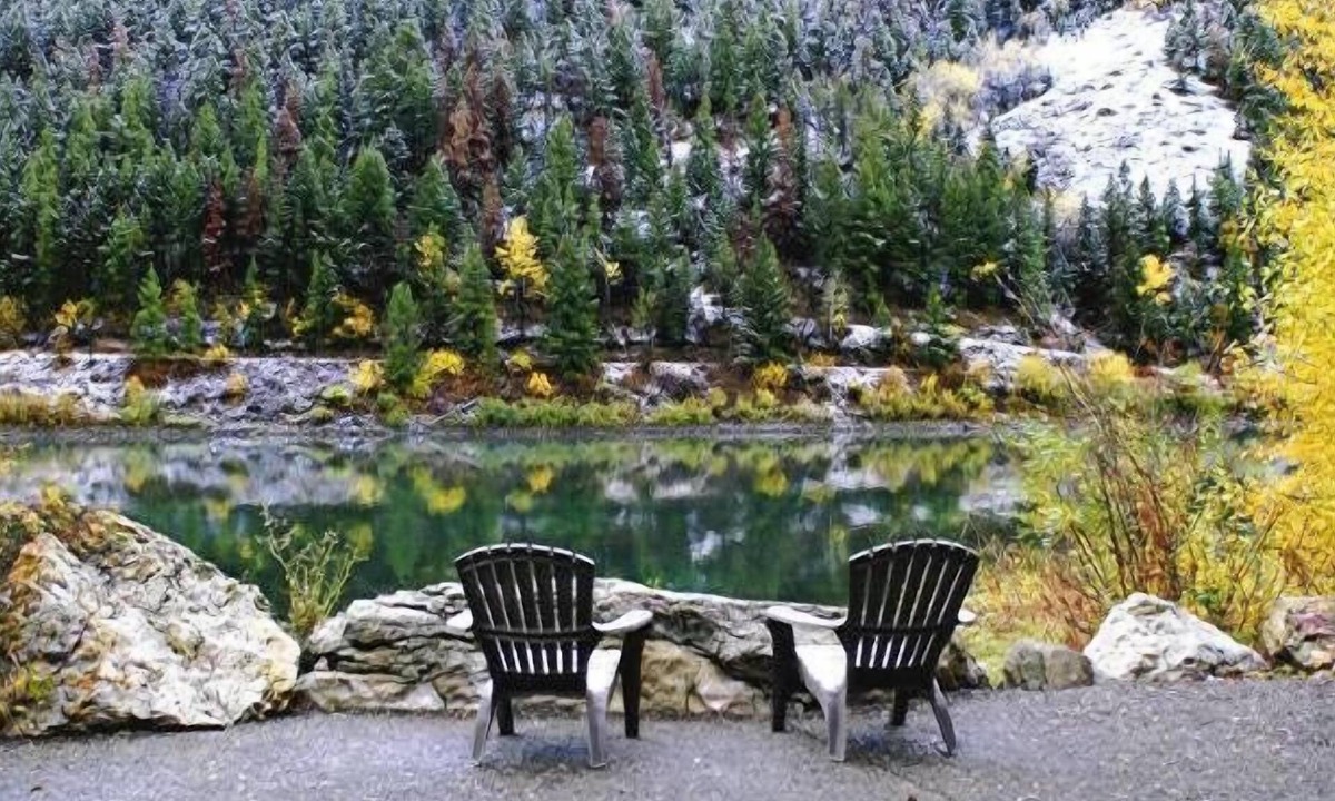Jackson Cottage | Lakefront Cabin 20 miles from Jackson, near Grand Teton National Park
