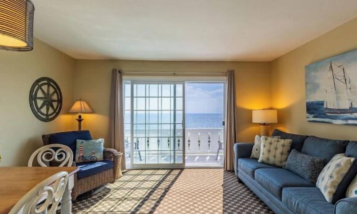 Whitehall Resort | Lakefront King with full kitchen