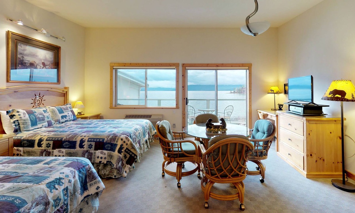 Polson Apartment | Lakefront studio with bay-view balcony, AC, docks for swimming & kayaking