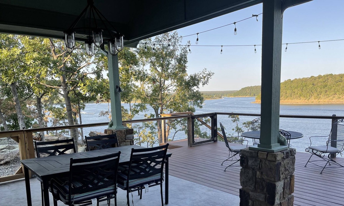 Checotah House | Lakefront! Waterfront! On BLUE water at Lake Eufaula
