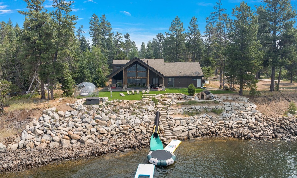 Tamarack Resort House | -Lakehouse Trampoline-Hot Tub-Sauna-Climbing Wall