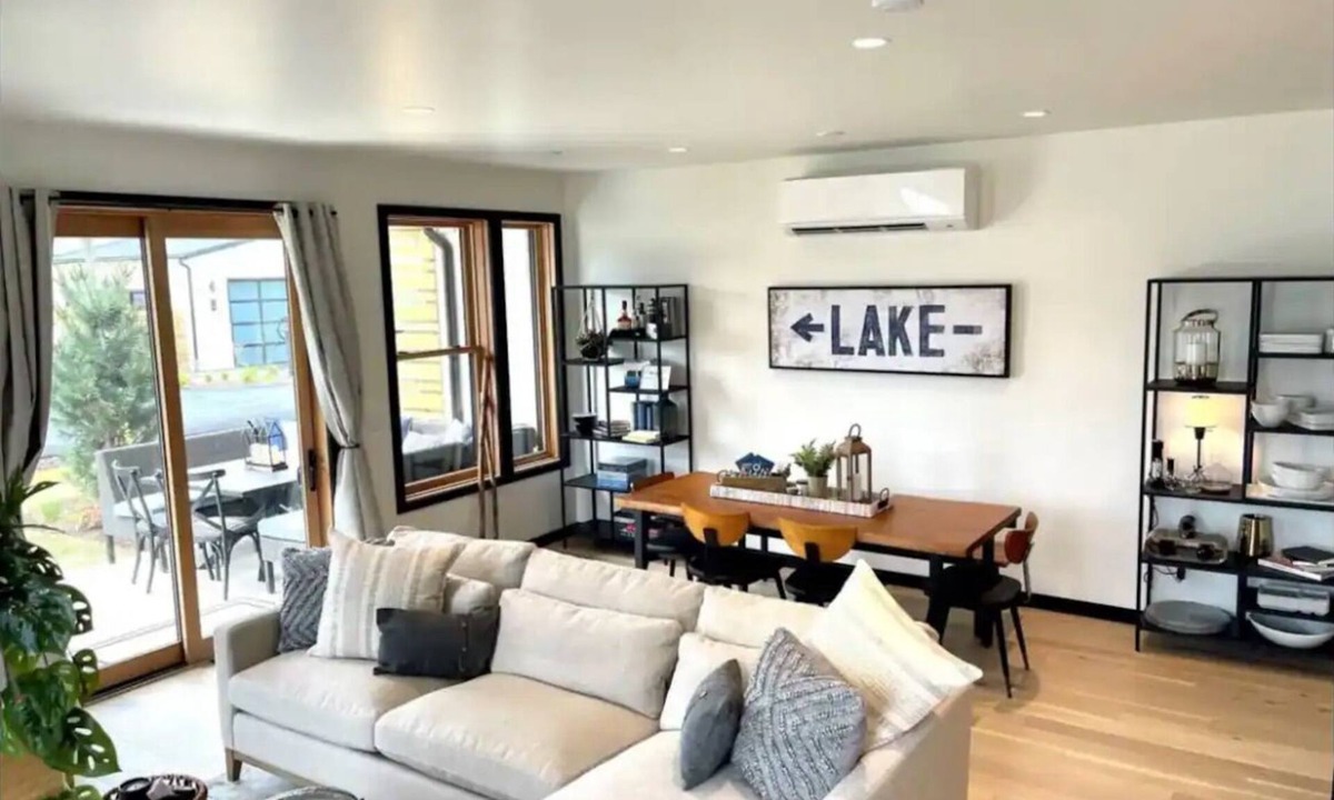 Wapato Point House | Lakeside Wapato Point Retreat-Pool, Beach, Hot Tub