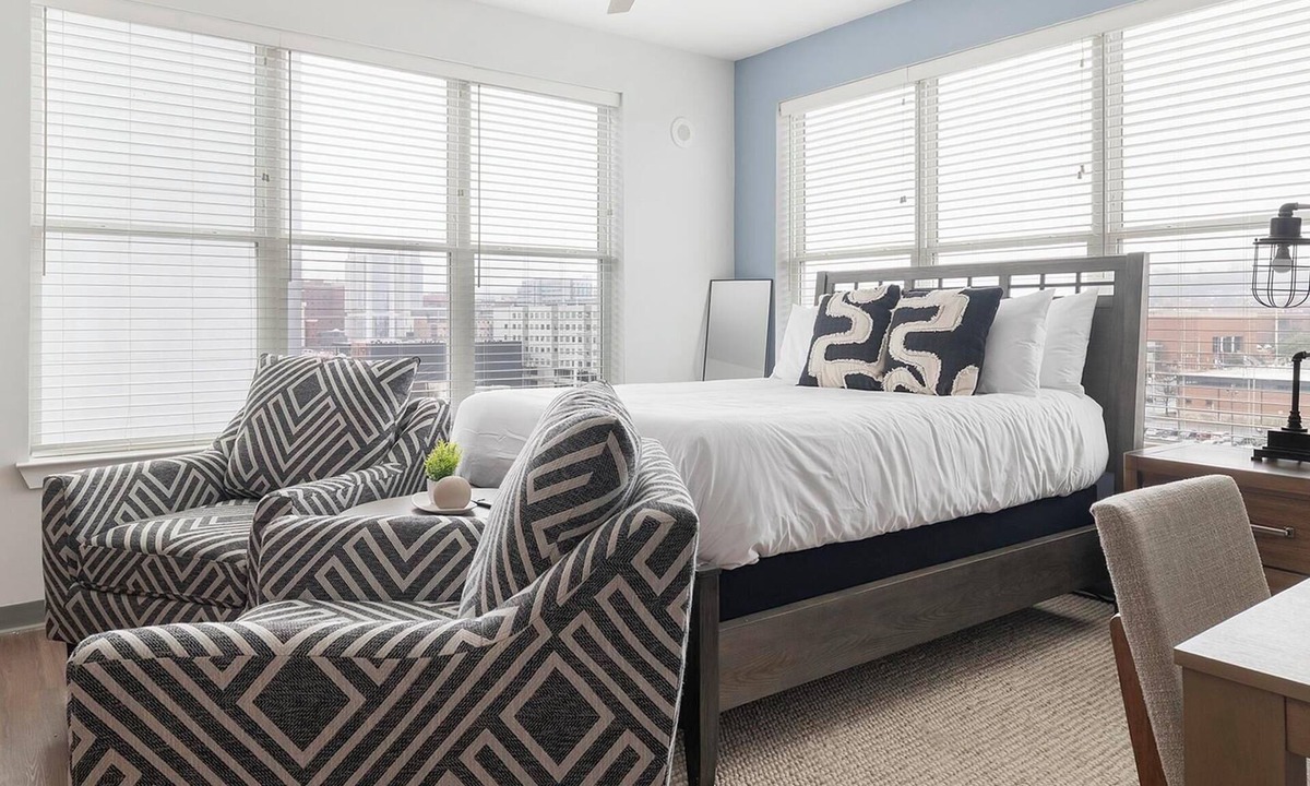 Five Points South Apartment | Landing | Beautiful Studio, Pool, Yoga Studio