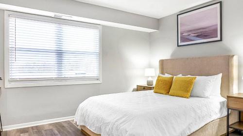 Indianapolis Apartment | Landing Incredible 1BD Pool Gym