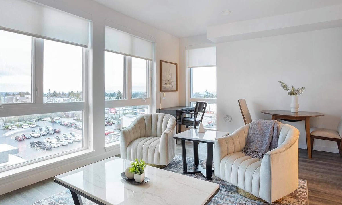 Crown Hill Apartment | Landing | Incredible 1BD, Gym