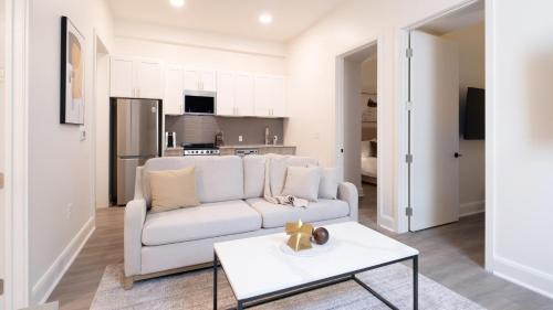 Five Points South Apartment | Landing Midtown