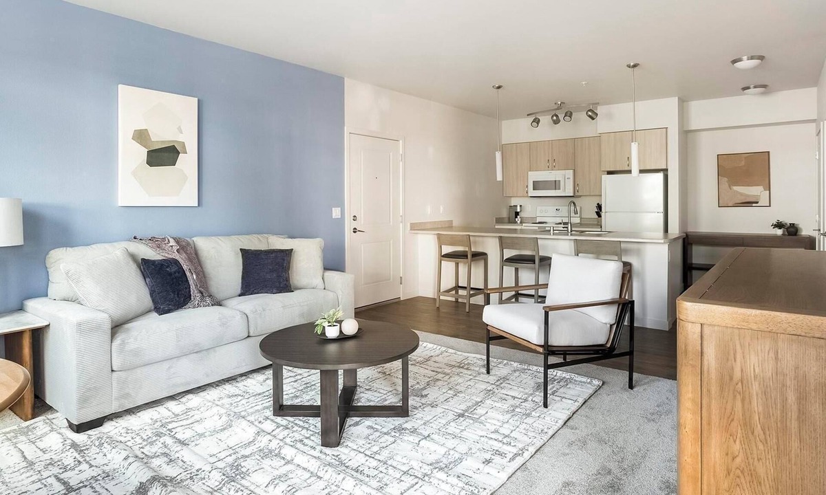 Smokey Point Apartment | Landing | Modern 1BD, Pool, Gym