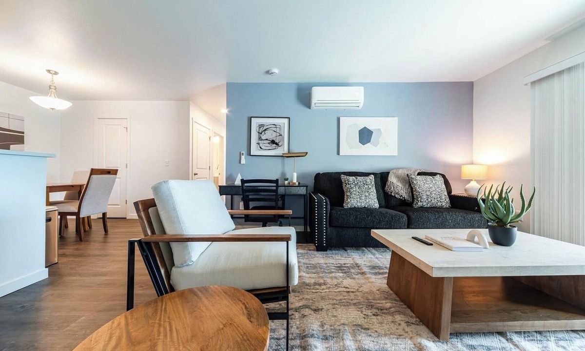 South Richland Apartment | Landing | Modern 2BD, Clubhouse, Gym