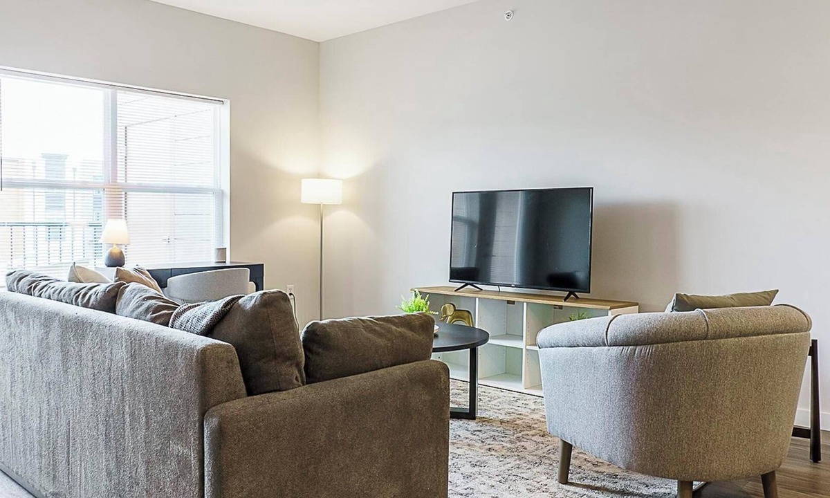 Cartersburg Apartment | Landing | Spectacular 1BD, Gym, Clubhouse