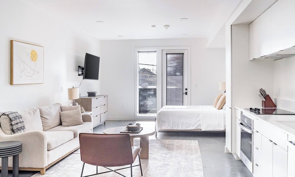 Sugar House Apartment | Landing | Stunning Studio, Rooftop Lounge