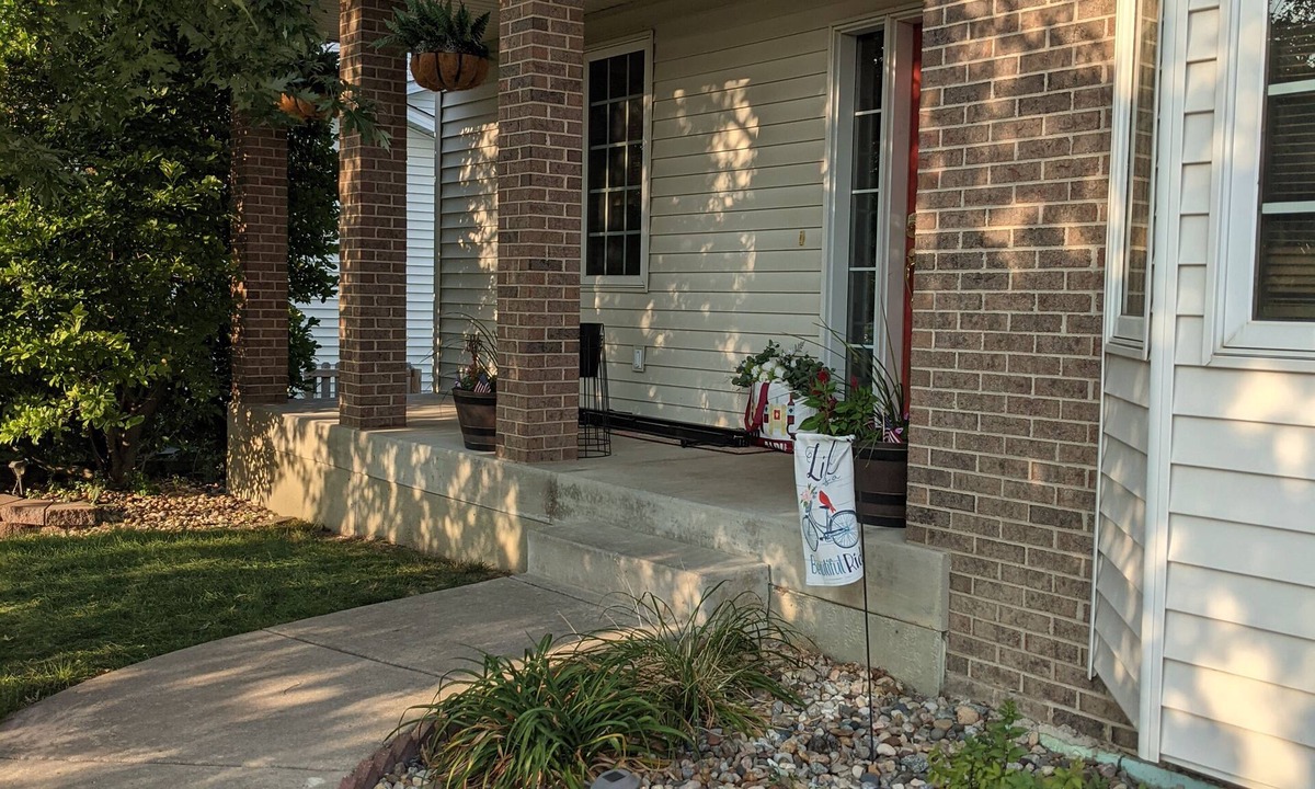 Ames House | Large 4 bedroom in West Ames, Solar, EV charging