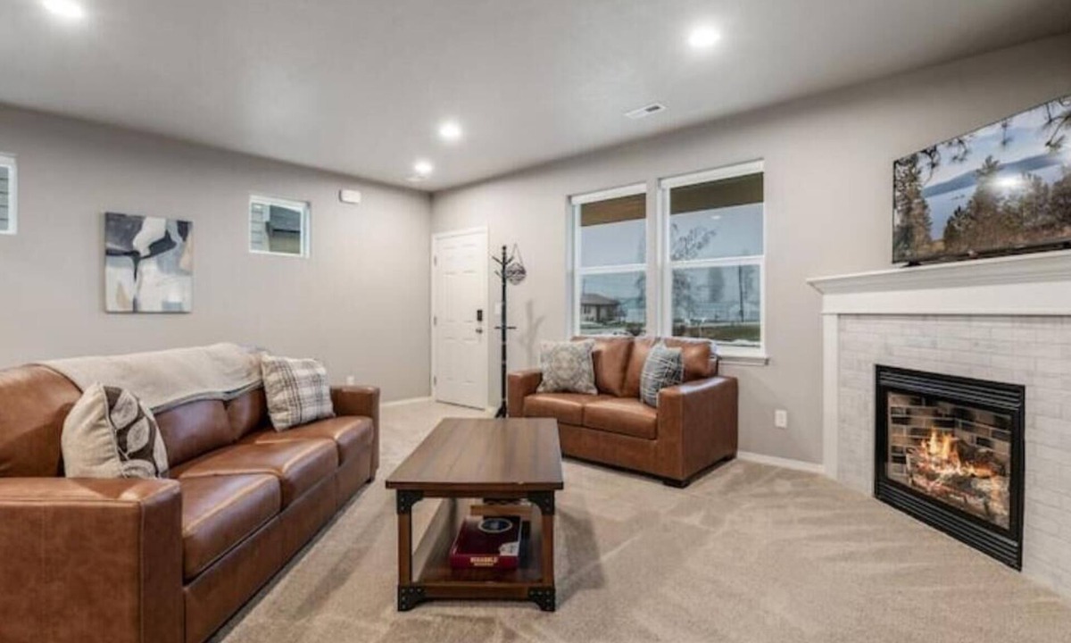 Ponderay House | Large Cottage Near Downtown, Beach & Skiing #116
